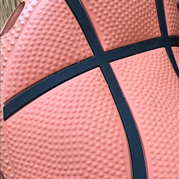 Basketball Crocs - Picture 6 of 6